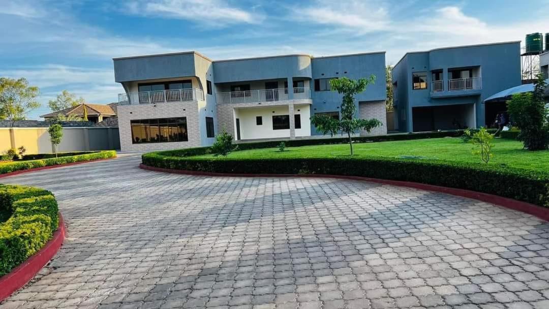Kasbek Lodge And Tours Lusaka Exterior photo