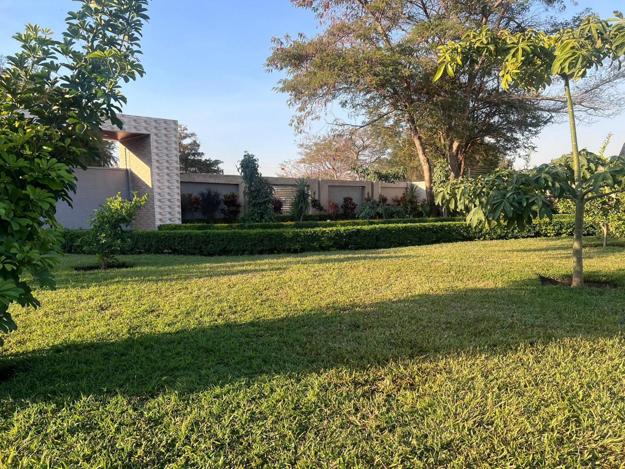 Kasbek Lodge And Tours Lusaka Exterior photo